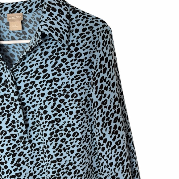 Chico's Blue Long Sleeve Animal Print Lightweight Button Down Shirt Size 0 - Picture 6 of 15